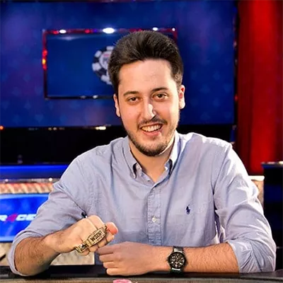 Image of Adrian Mateos