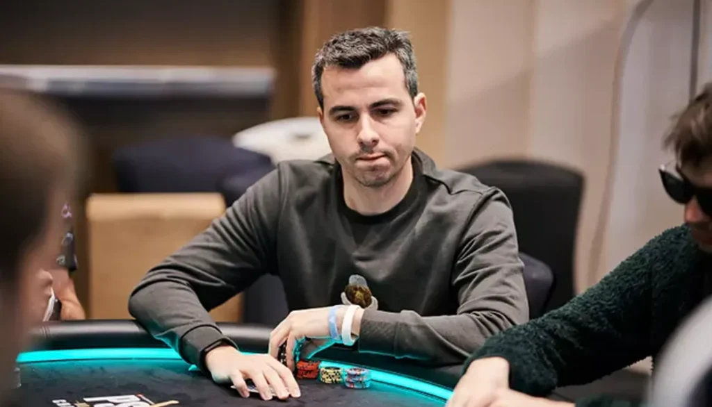 Lander Lijo Bereciartua ble født i en liten by i Baskerland i Spania, og oppdaget sin lidenskap for poker i ung alder.